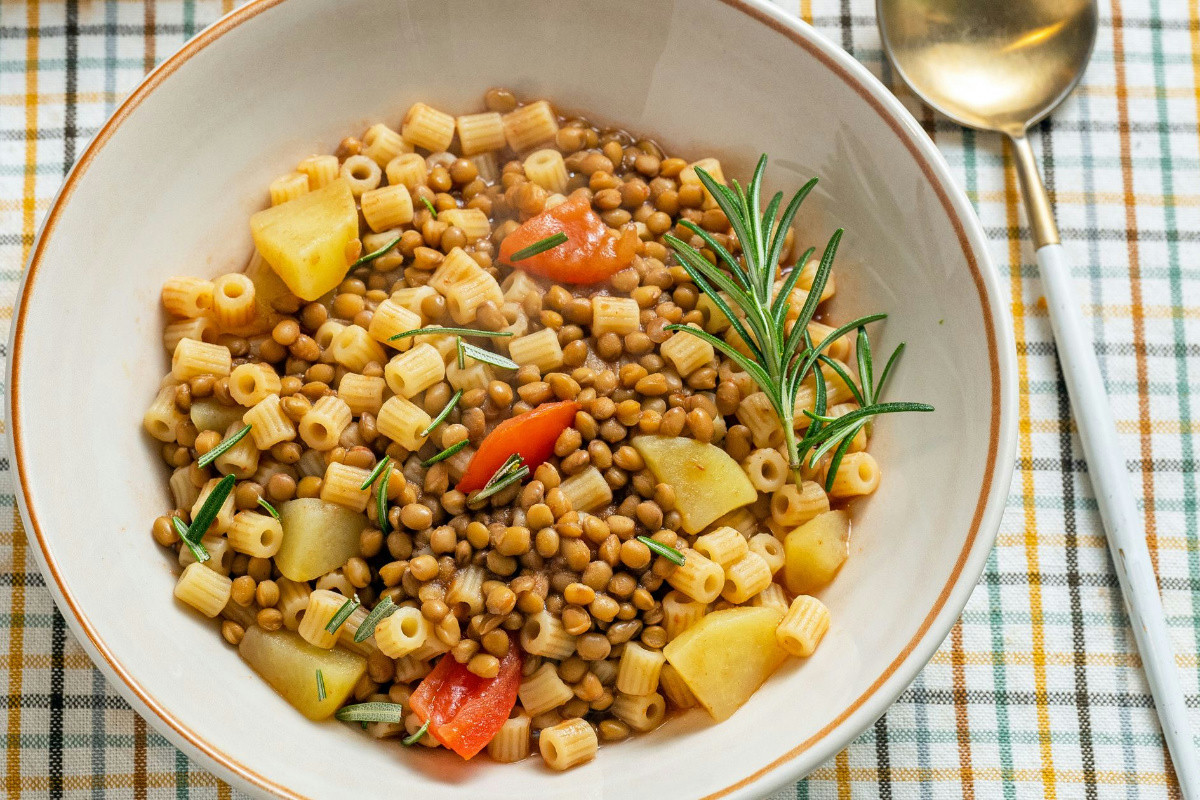 3 segreti che la nonna usava per una pasta e lenticchie come nessuno l'aveva mai assaggiata