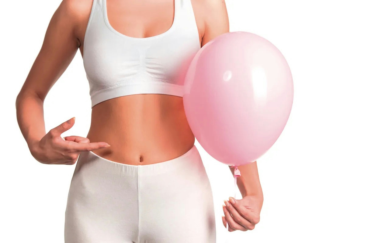 Perché il gonfiore post-festività colpisce molte persone: cause comuni e rimedi efficaci e veloci